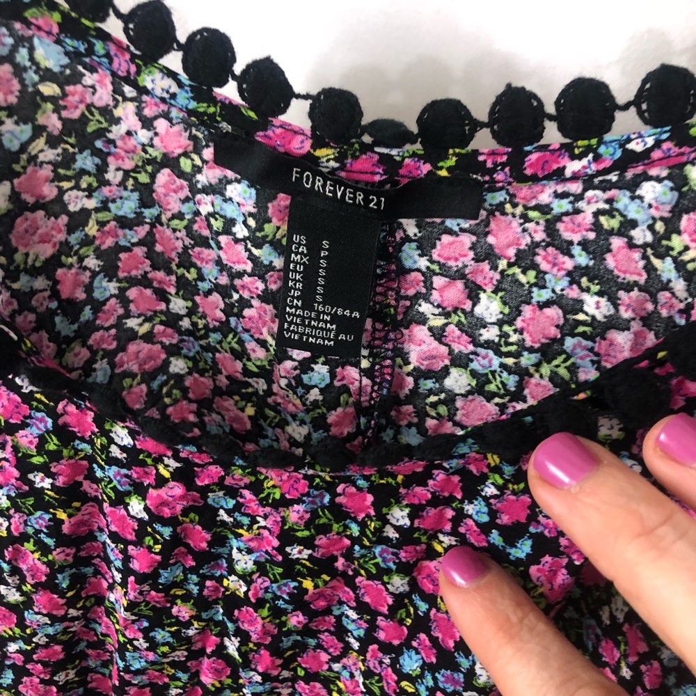 Forever 21 floral top spaghetti straps - Picture 2 of 4